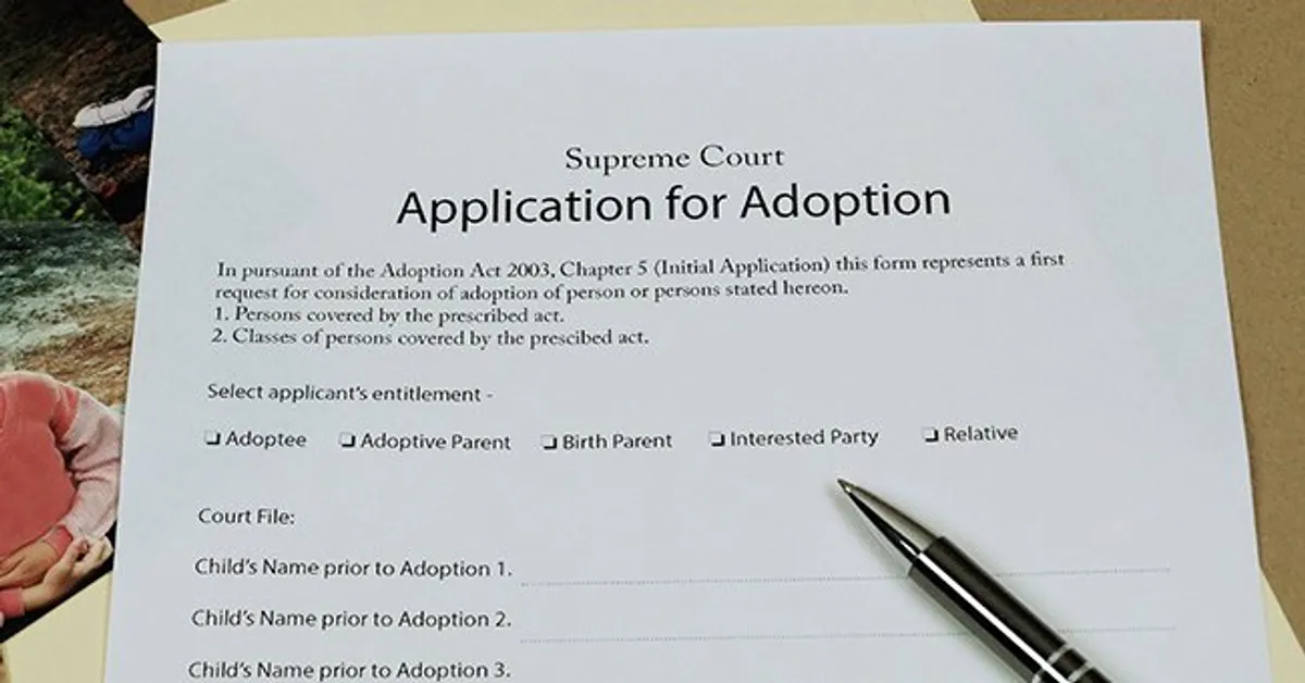 Papiers d'adoption | Photo : Shutterstock