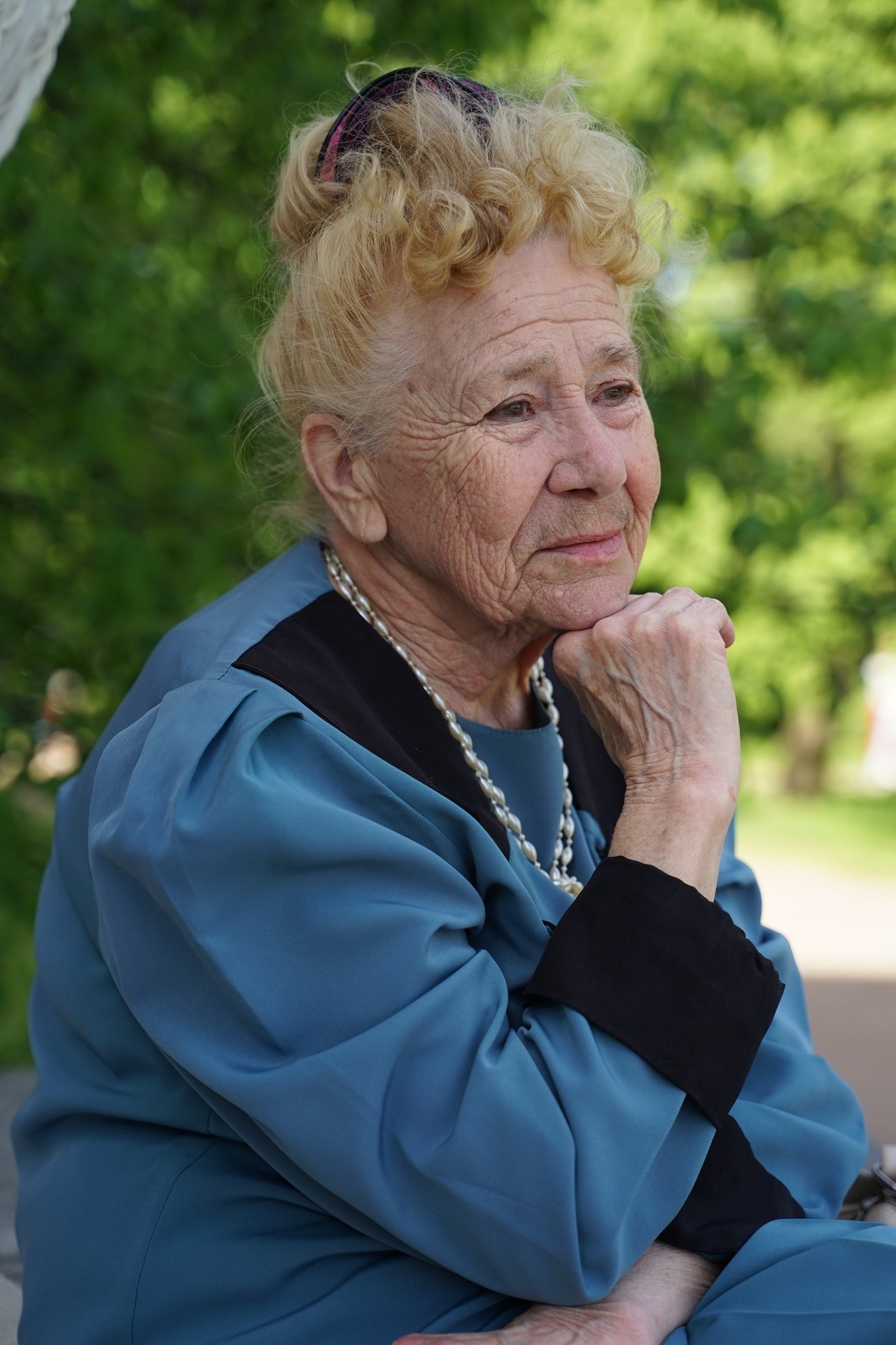 The older woman reminded him of his mother. | Source: Pexels