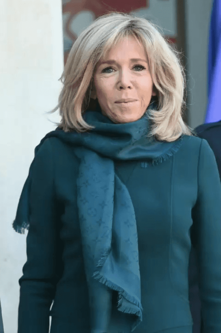 Brigitte Macron avec un léger sourire | Photo: Getty Images