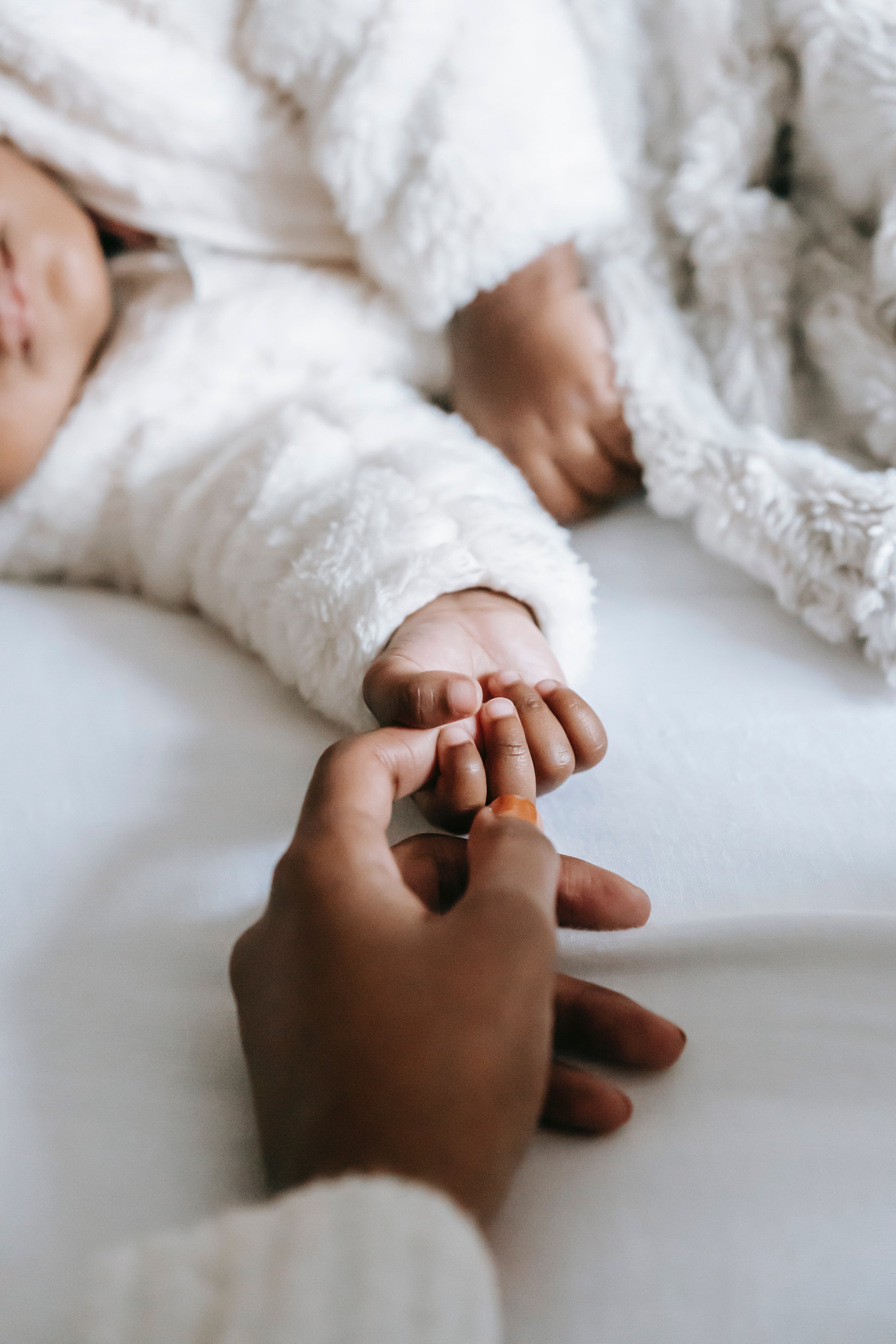 Kathy found a picture of a black woman and a baby | Photo: Pexels
