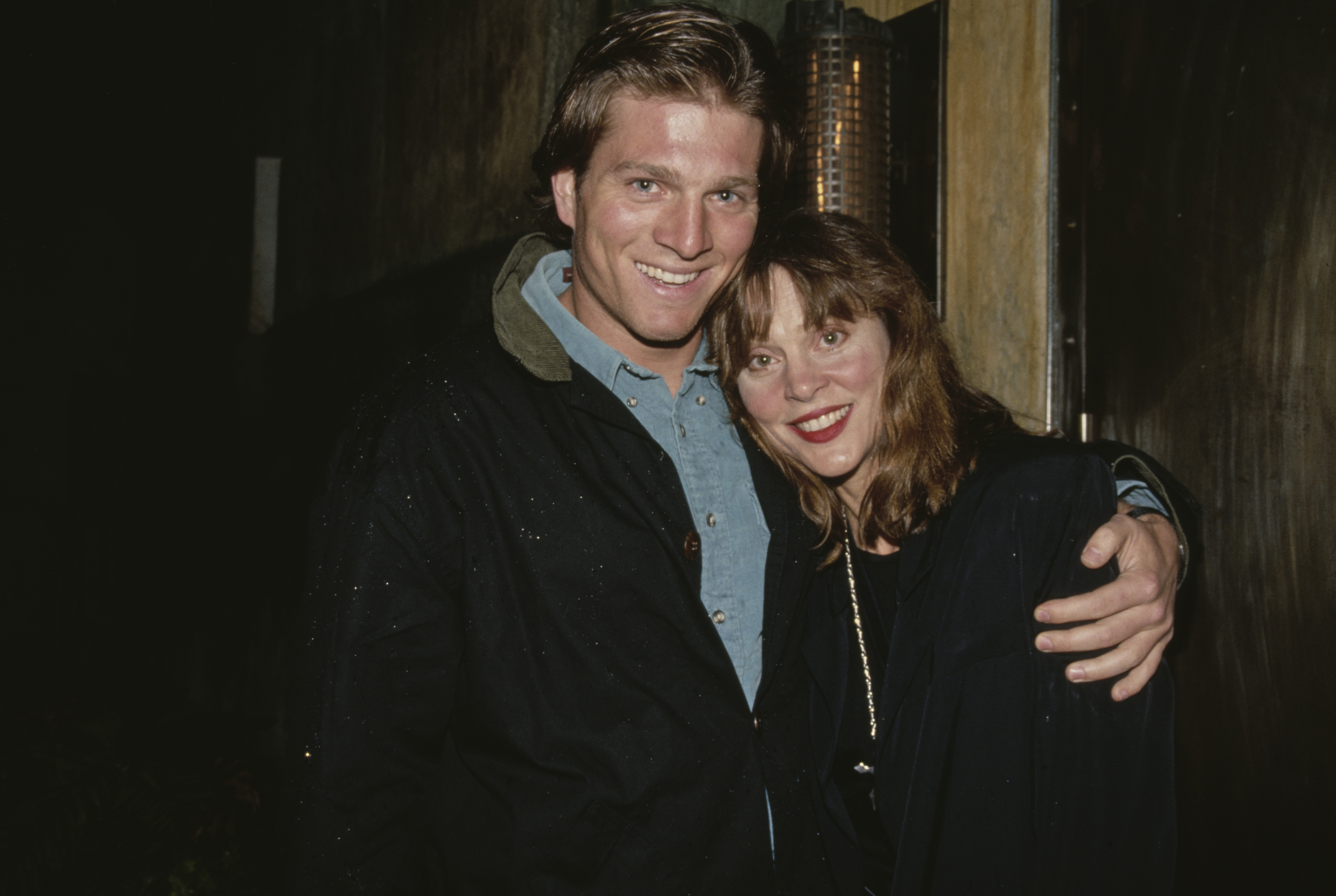 Leigh Taylor-Young and Patrick O'Neal photographed in 1990 | Source: Getty Images