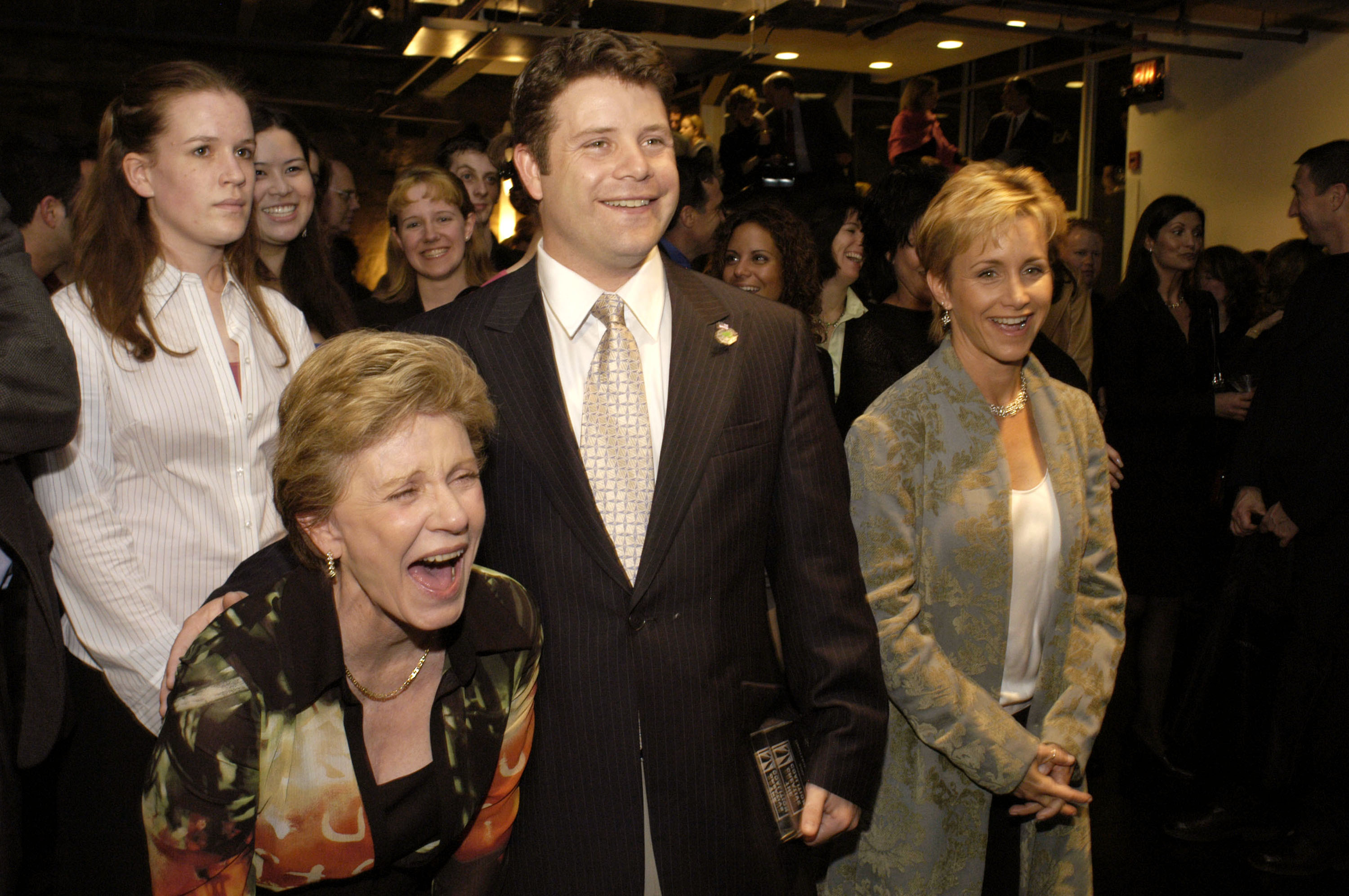 Patty Duke, Sean Astin, and Gabriella Carteris at the Creative Coalition's 2004 Capitol Hill Spotlight Awards Ceremony on March 30, 2004 | Source: Getty Images