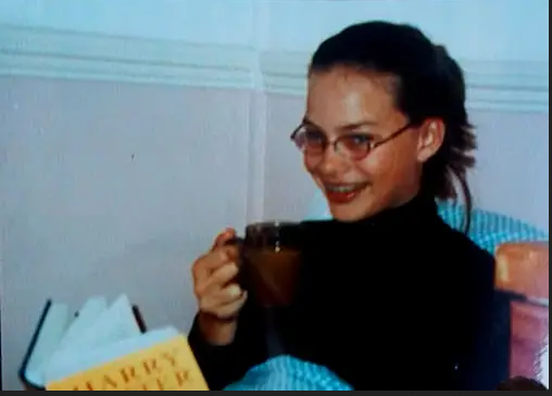 The girl in her childhood from a video dated June 29, 2016 | Source: Youtube.com/@JimmyKimmelLive