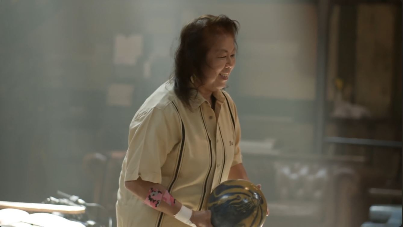 Pat of the Shatto Senior All Stars prepares to bowl during the Taylor Gang Invitational Bowling Tournament. | Source: YouTube/Wiz Khalifa