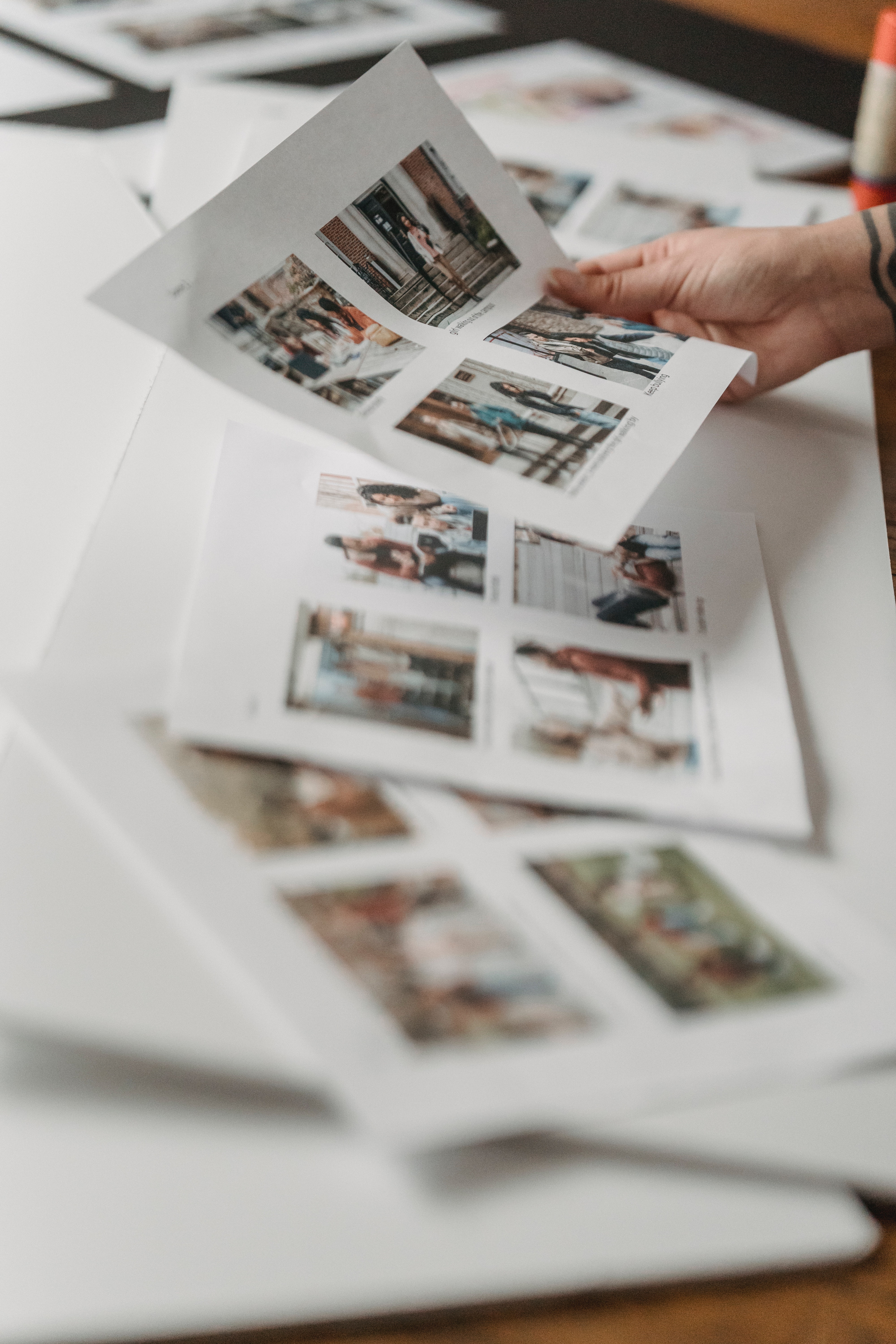 The woman stumbled upon some photos. | Source: Pexels