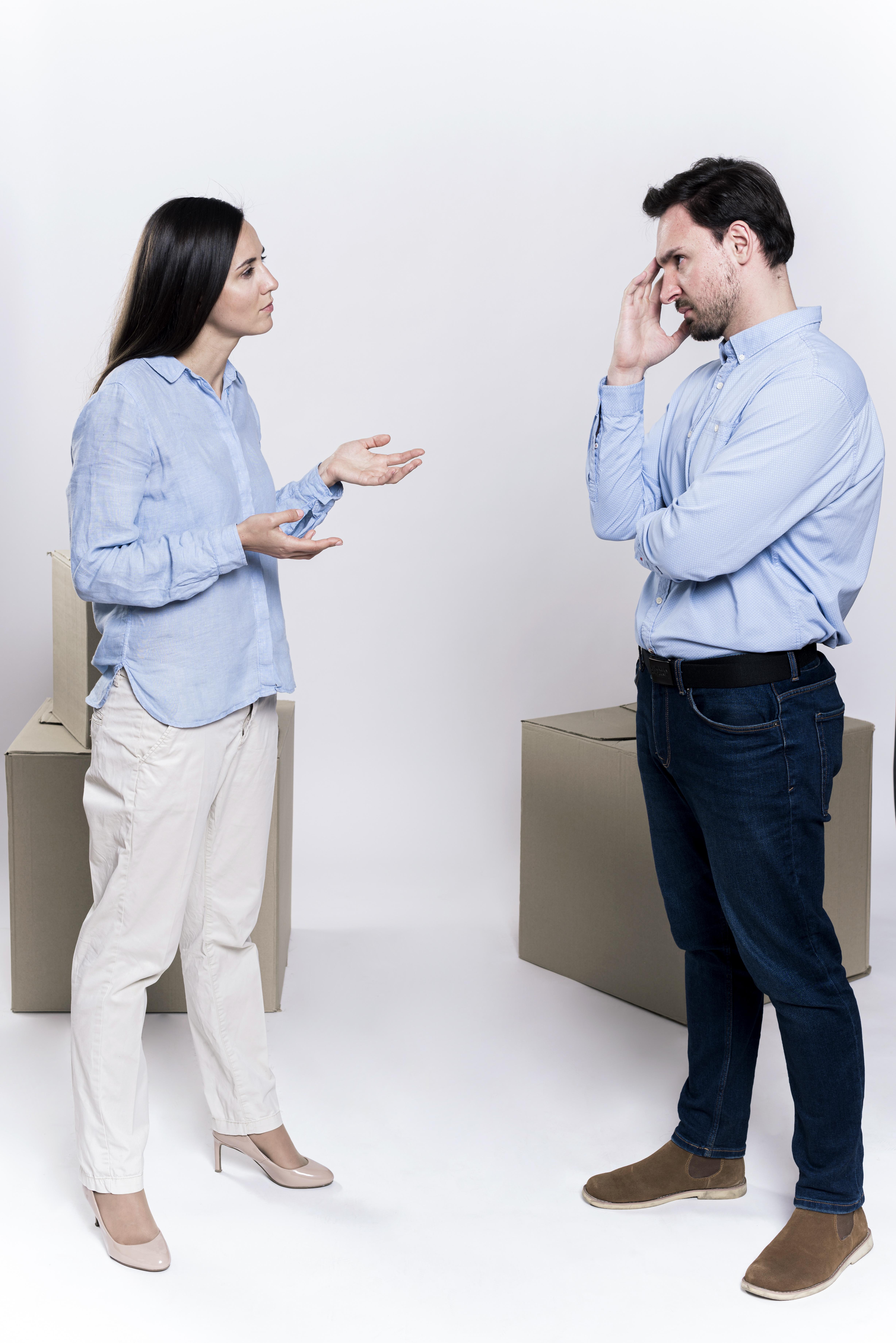 A man and a woman having a serious talk | Source: Freepik