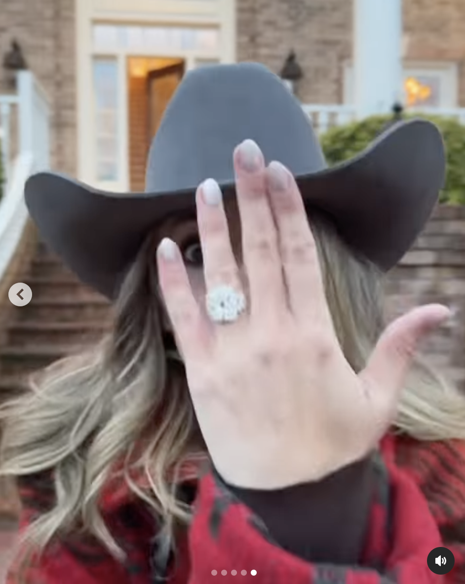 Lainey Wilson shows off her engagement ring in a video dated February 12, 2025 | Source: Instagram/laineywilson | Instagram/devlinhodges