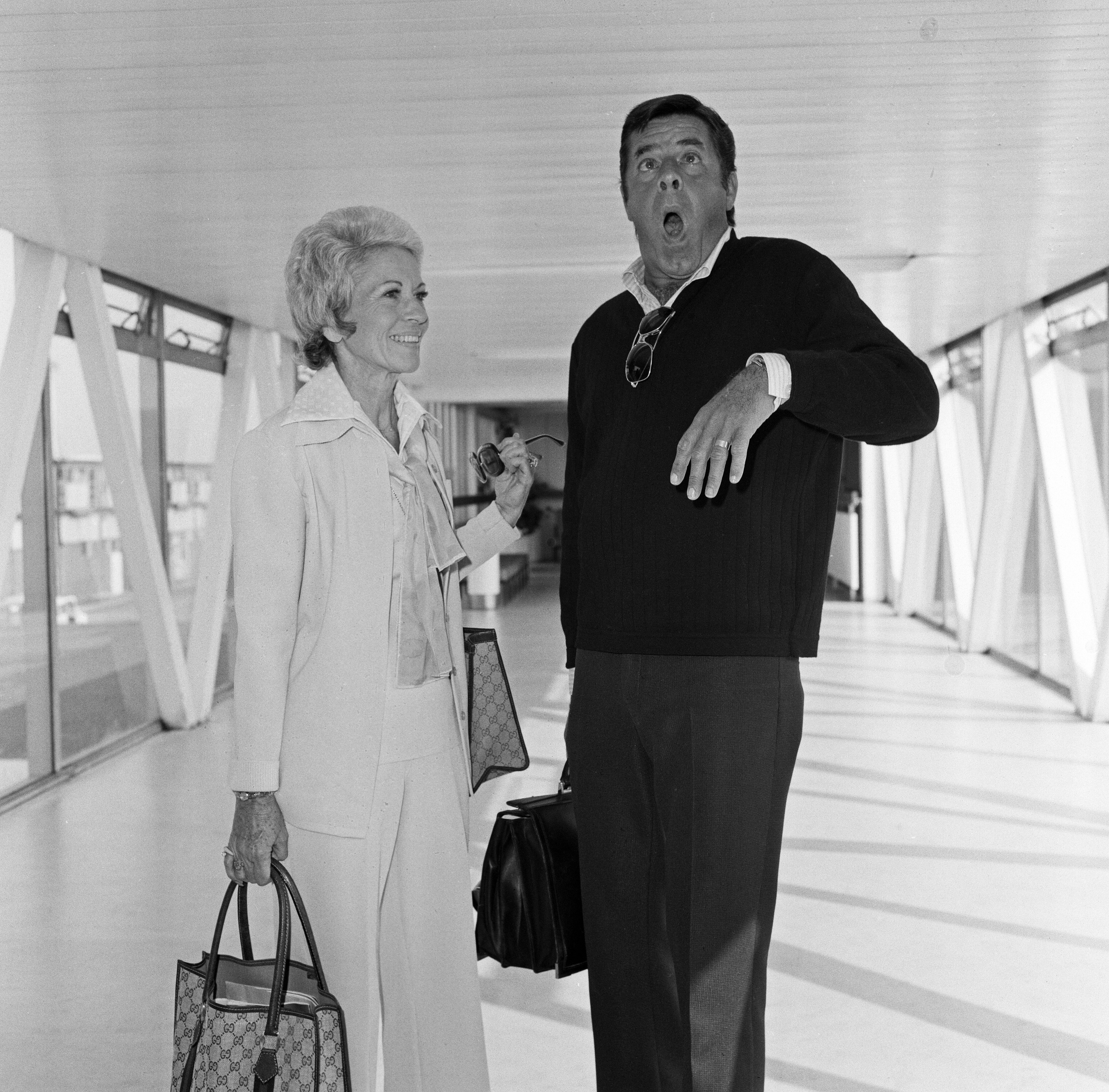 Jerry Lewis at Heathrow Airport from his trip in New York with his wife Patti Palmer in July 1975. / Source: Getty Images