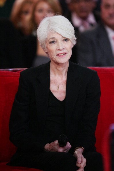 Françoise Hardy assiste à l'émission "Vivement Dimanche" le 30 octobre 2012 à Paris, France. | Photo : Getty Images
