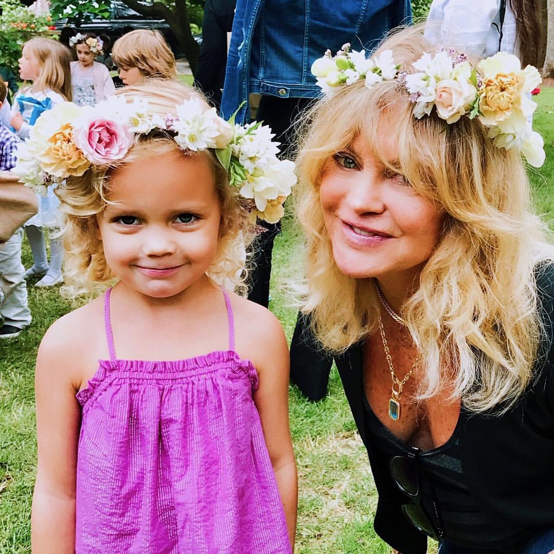 Rio Hudson and Goldie Hawn from a post dated June 9, 2017. | Source: Instagram/goldiehawn