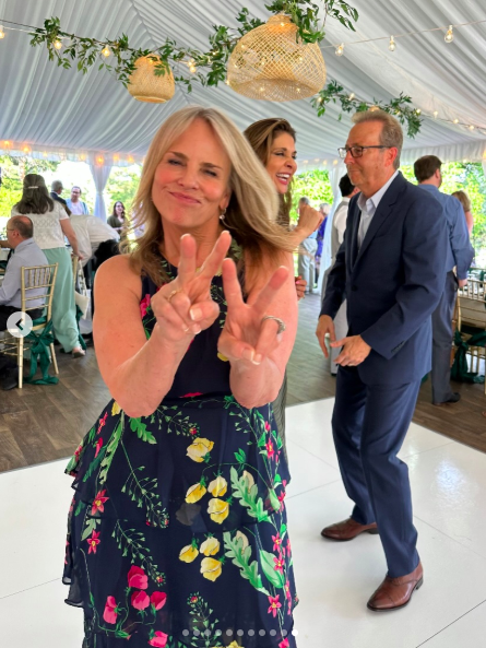 Jennifer Runyon dancing joyfully at a celebratory event. | Source: Instagram/bayleycorman