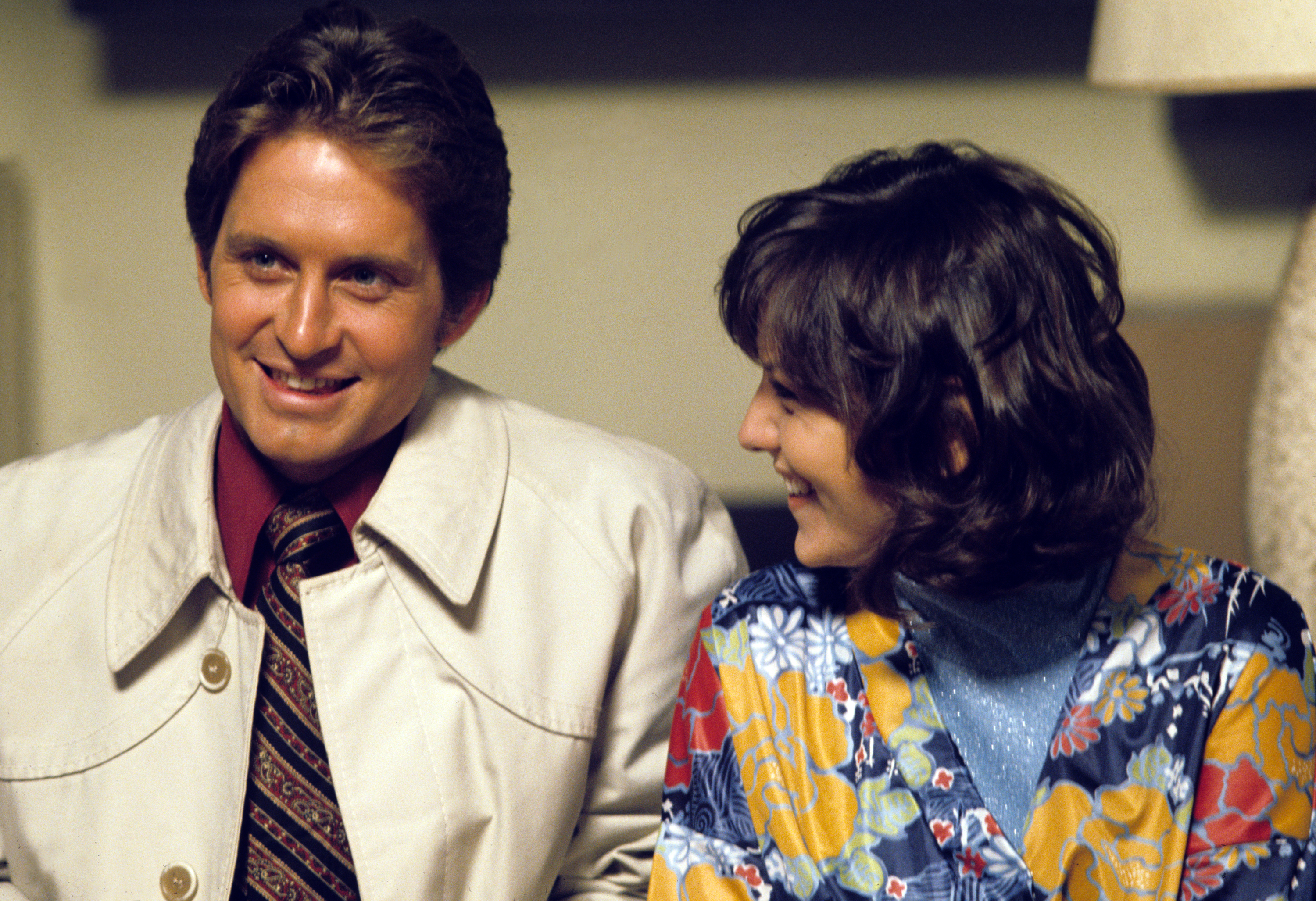 Michael Douglas as Keller and Brenda Vaccaro as Officer Sherry Reese in "The Streets of San Francisco" on January 18, 1973. | Source: Getty Images