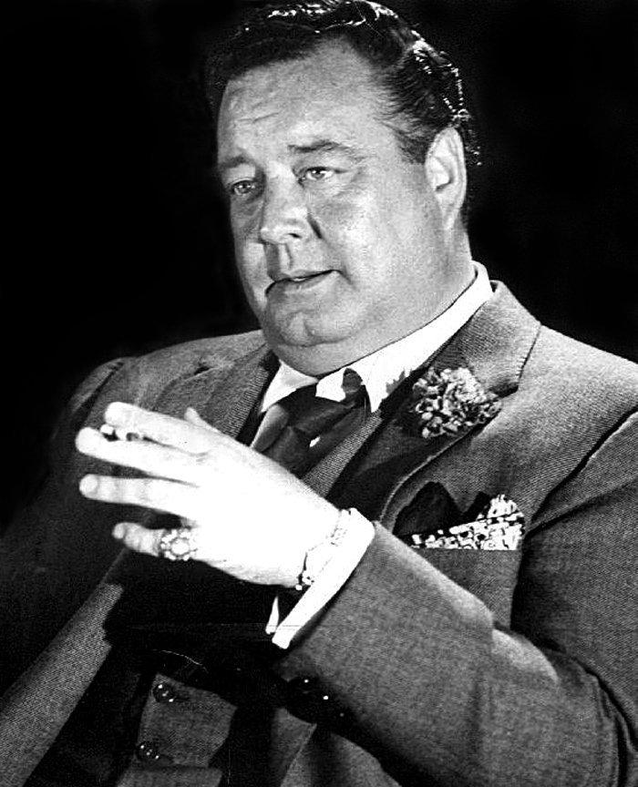 Jackie Gleason's Challenging Final Years on 'The Jackie Gleason Show'