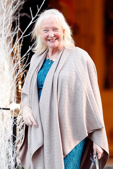 Angela Kelly (Personal Assistant and Dress Maker to Queen Elizabeth II) leaving the Goring Hotel after attending a Christmas lunch hosted by The Queen for her close members of staff in London, England.| Photo: Getty Images.