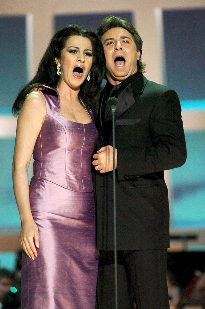 Angela Gheorghiu et Roberto Alagna lors du concert de remise des prix Nobel de la paix 2003 - Le concert sera diffusé aux États-Unis sur A&E Network le 21 décembre 2003. | Photo : Getty Images