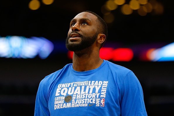  Patrick Patterson warming up against the New Orleans Pelicans in New Orleans, Louisiana.| Photo: Getty Images.