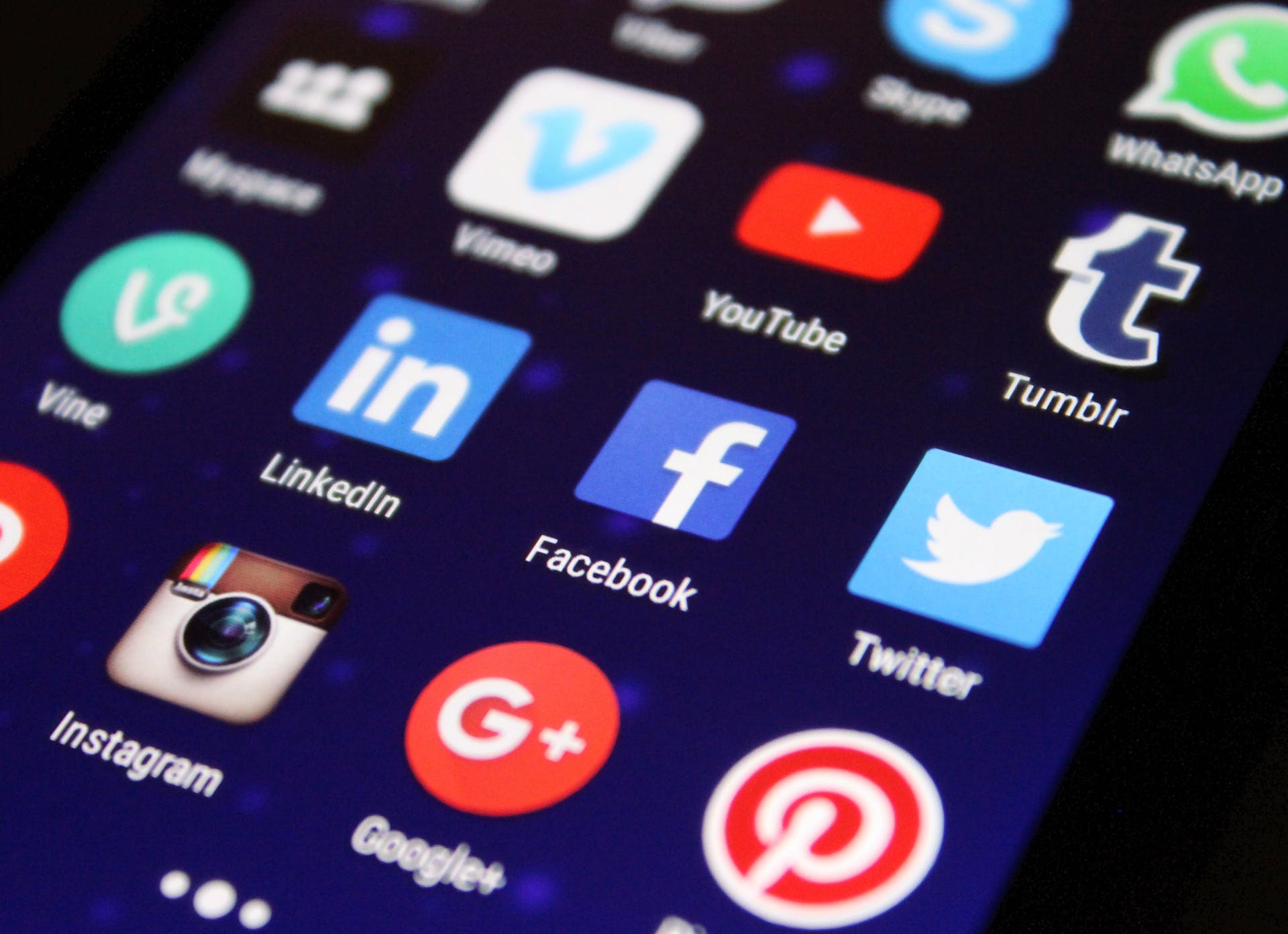 A close-up view of social media icons | Source: Pexels