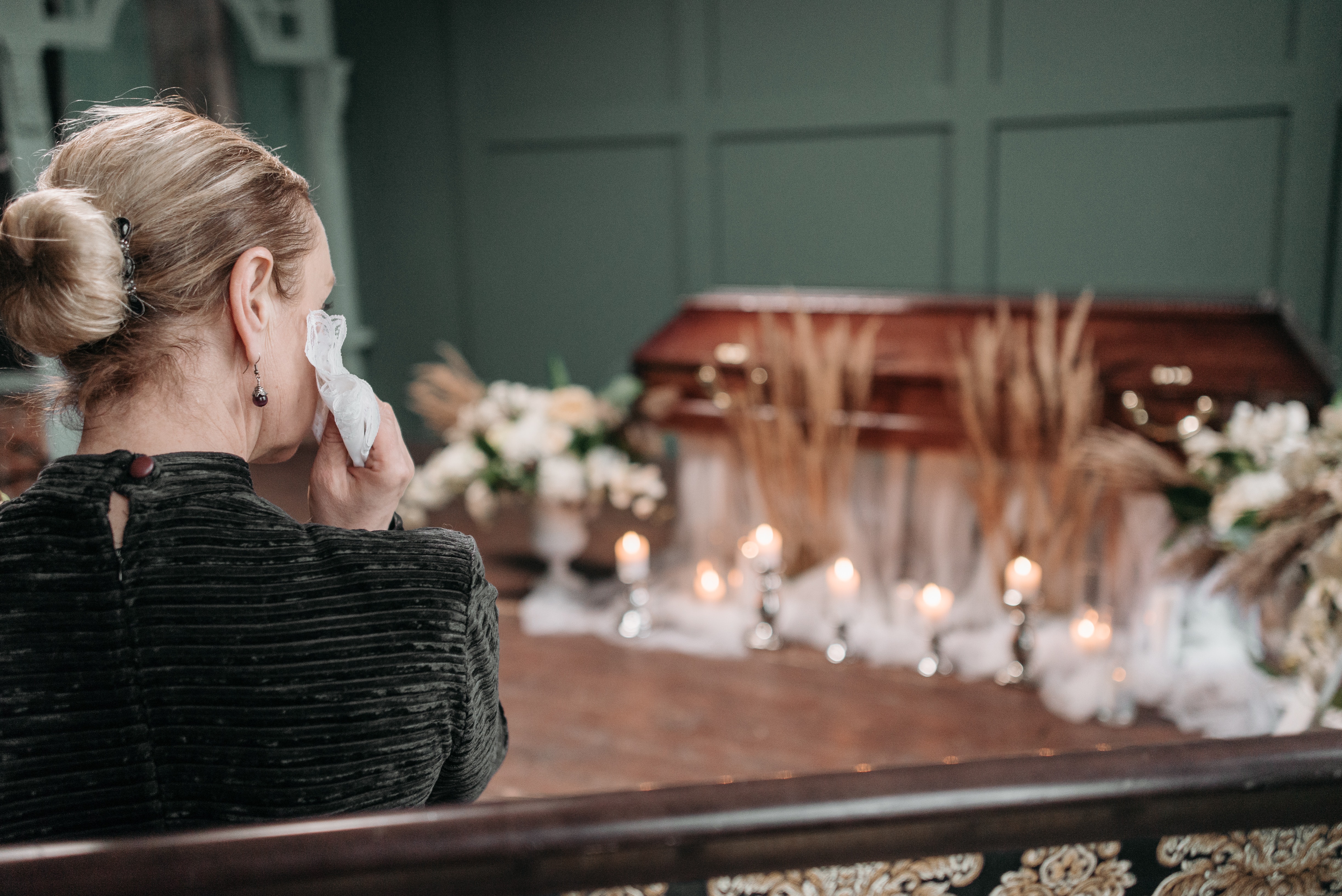 The woman was mourning the loss of her mother. | Source: Pexels