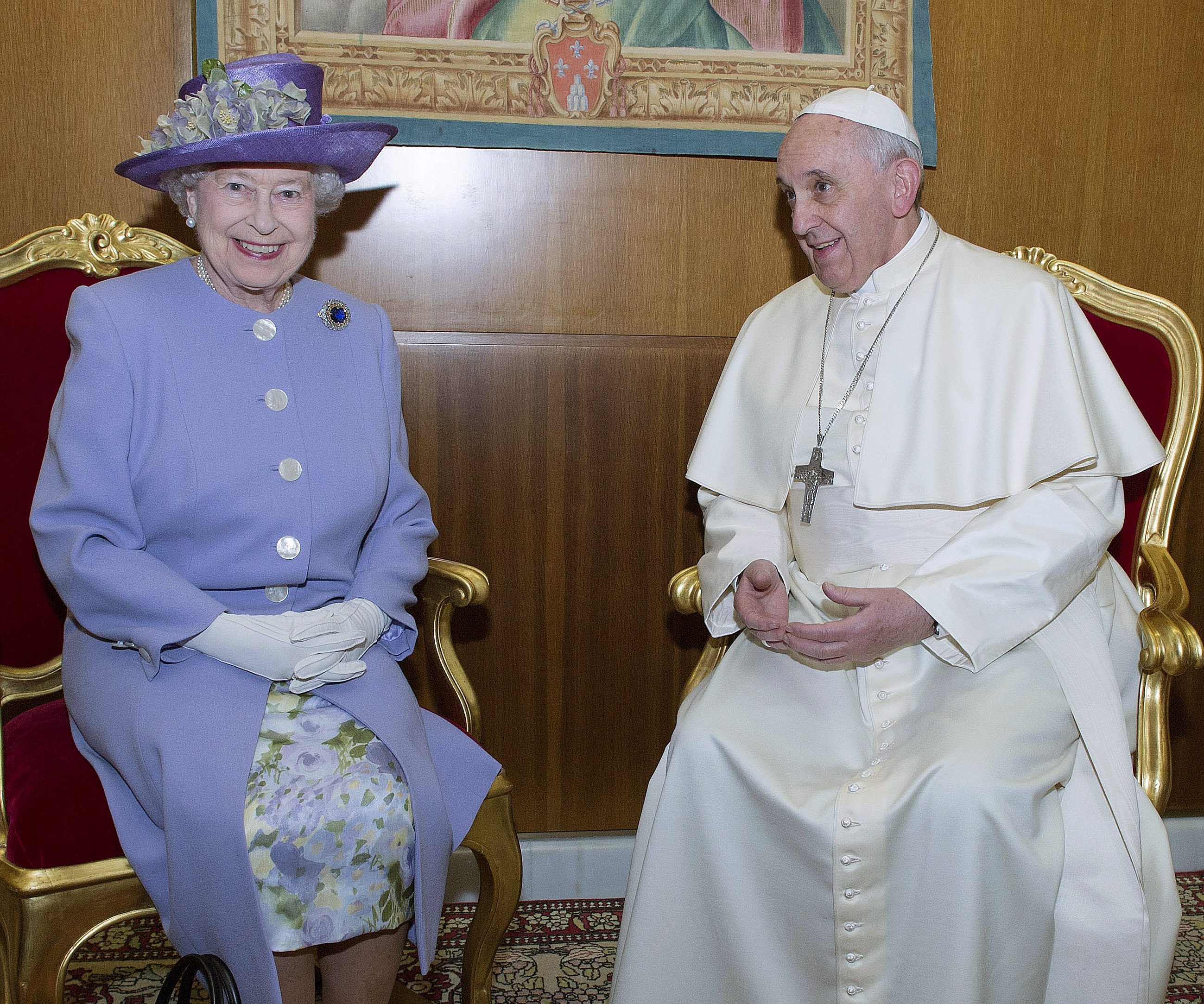 Queen Elizabeth ll meets Pope Francis at The Vatican on April 3, 2014 in Vatican City, Italy | Source: Getty Images