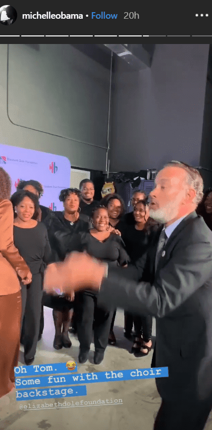 Michelle Obama and Tom Hanks have fun with a choir backstage at the Elizabeth Dole Foundation’s Hidden Heroes gala | Source: instagram.com/michelleobama