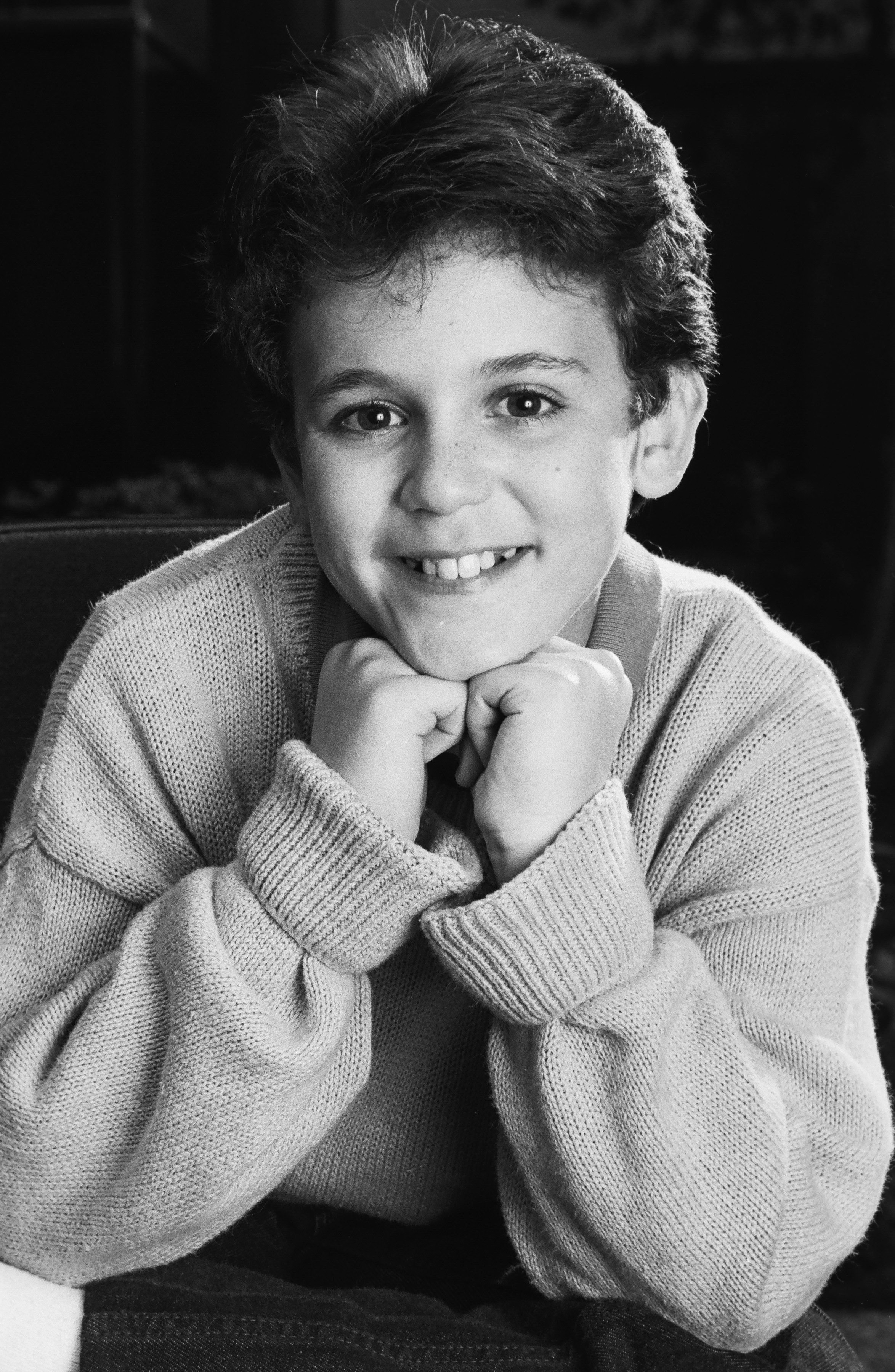 Fred Savage poses during a 1988 Los Angeles portrait session.  | Photo: Getty Images