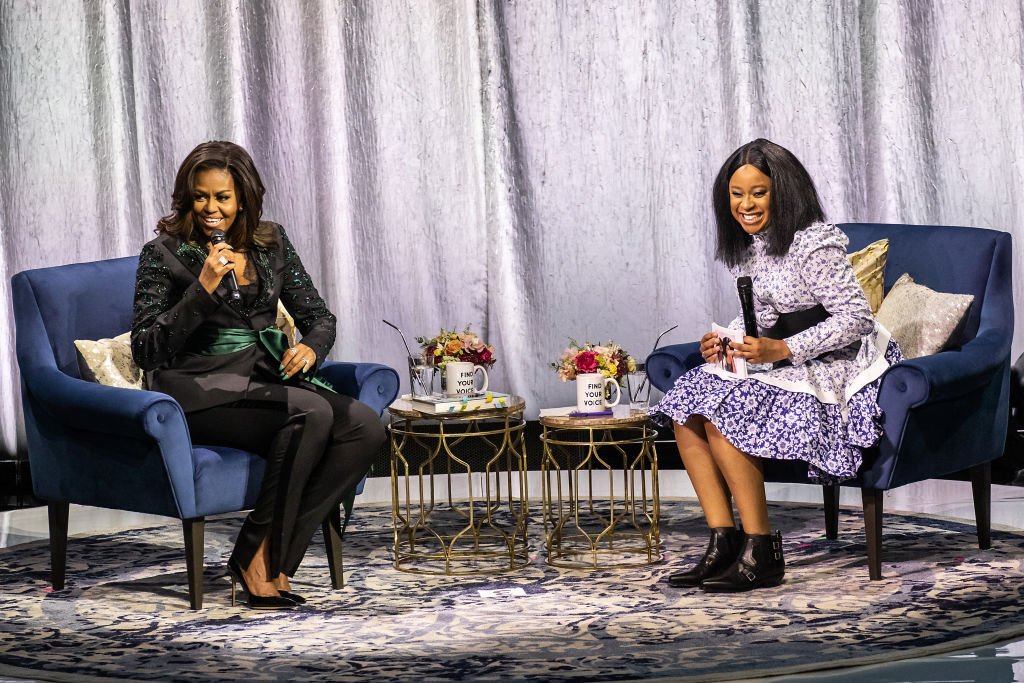 Michelle Obama et Phoebe Richardson ont tenu une conversation sur le livre "Becoming" de Michelle Obama à Oslo Spektrum le 11 avril 2019 à Oslo, en Norvège. | Per Ole Hagen/Redferns/Getty Images