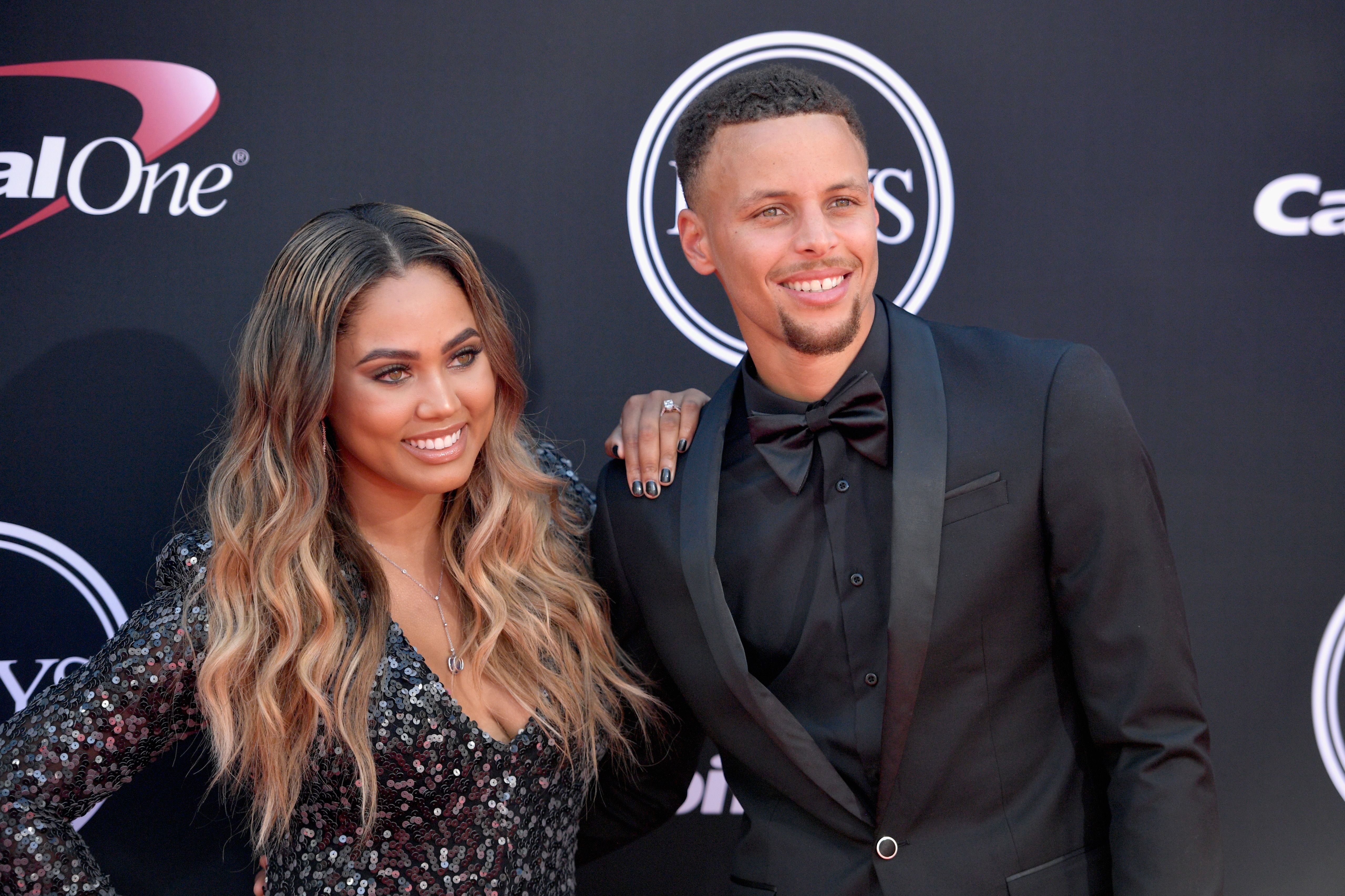 Stephen and Ayesha Curry attend the 2017 Excellence in Sports Performance Yearly Award in Los Angeles, California. | Photo: Getty Images