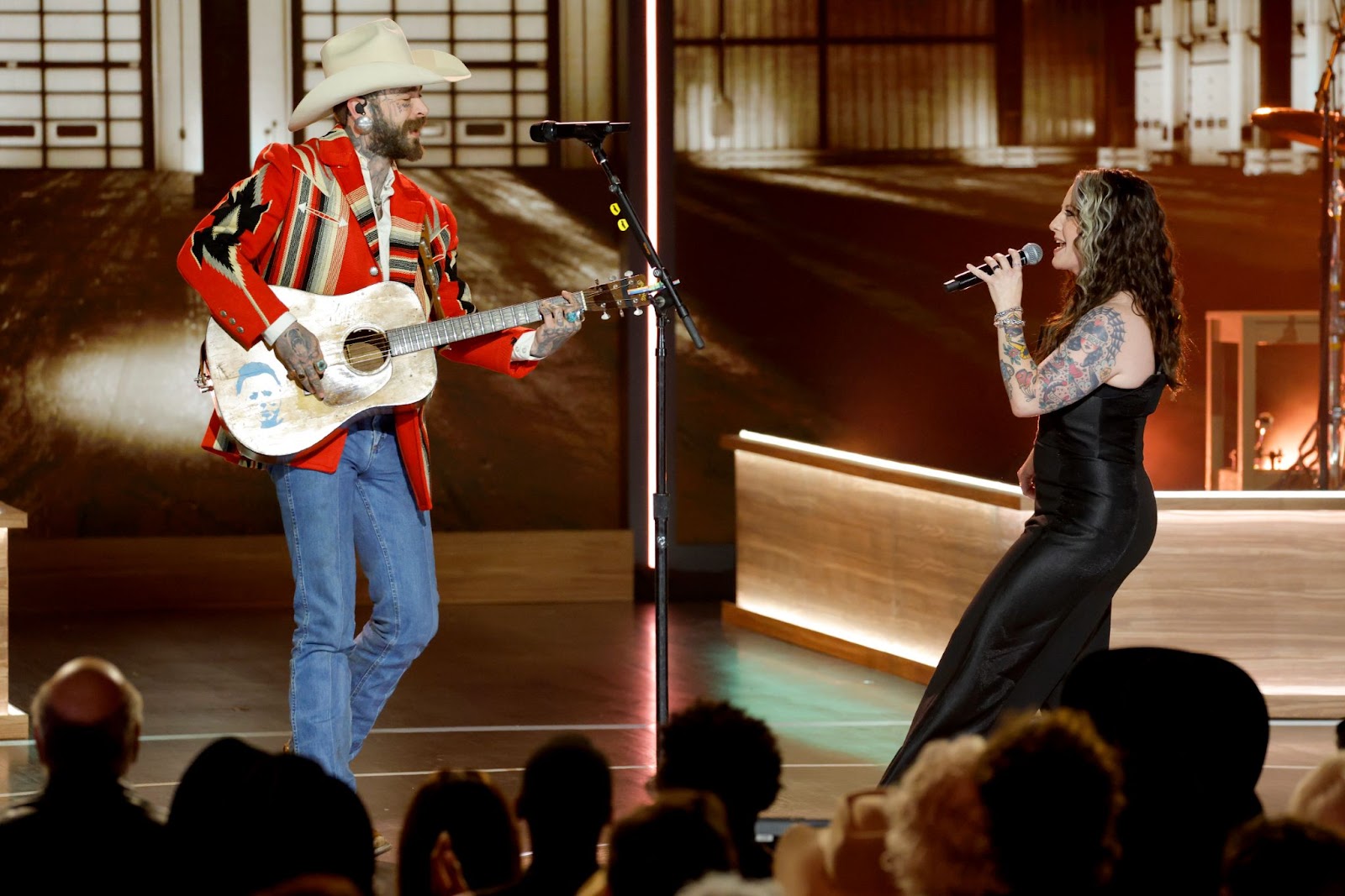 Post Malone and Ashley McBryde sing Johnny Cash and June Carter Cash's "Jackson" | Source: Getty Images