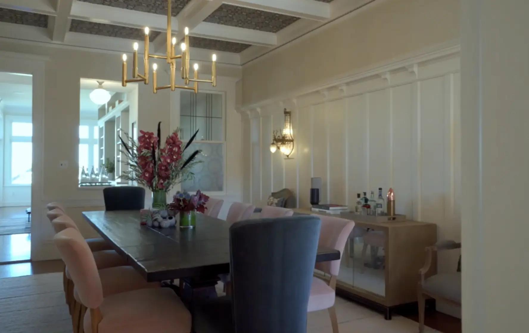 A quick look into Julia Roberts and Danny Moders' Presidio Heights home in San Francisco | Source: Vimeo/Open Homes