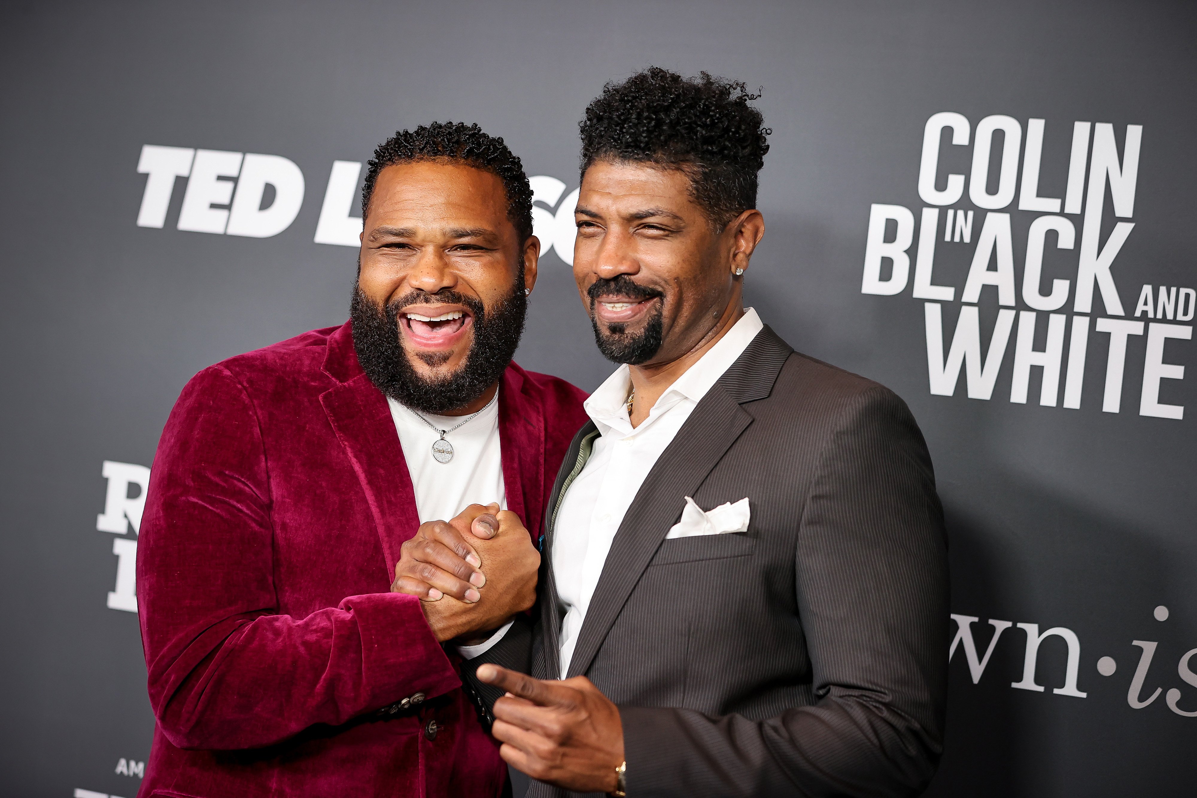 Anthony Anderson and Deon Cole at the fourth Annual Celebration of Black Cinema and Television at Fairmont Century Plaza, in LA, California, on December 06, 2021. | Source: Getty Images