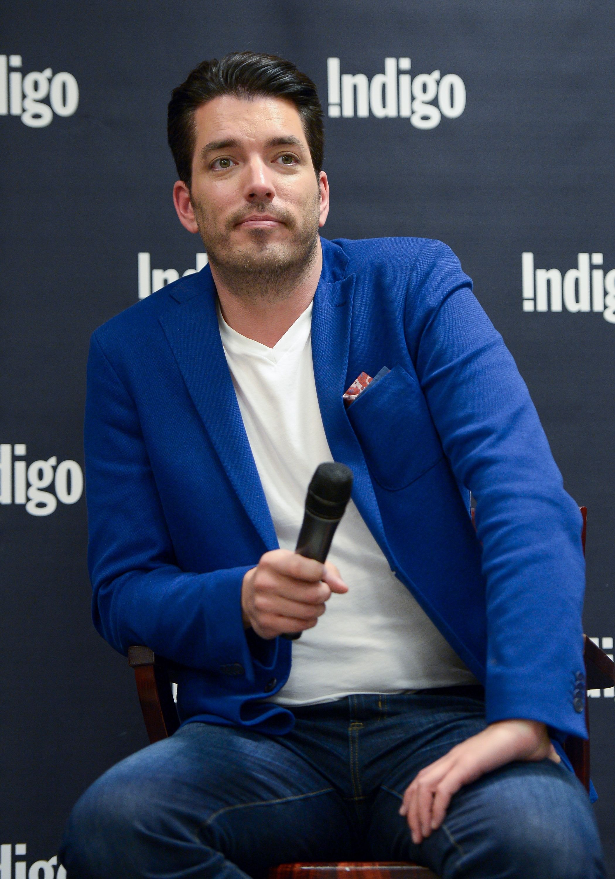 Jonathan Scott at the launch of his new book "Dream Home" at Indigo Manulife Centre on April 15, 2016, in Toronto, Canada | Photo: GP Images/WireImage/Getty Images