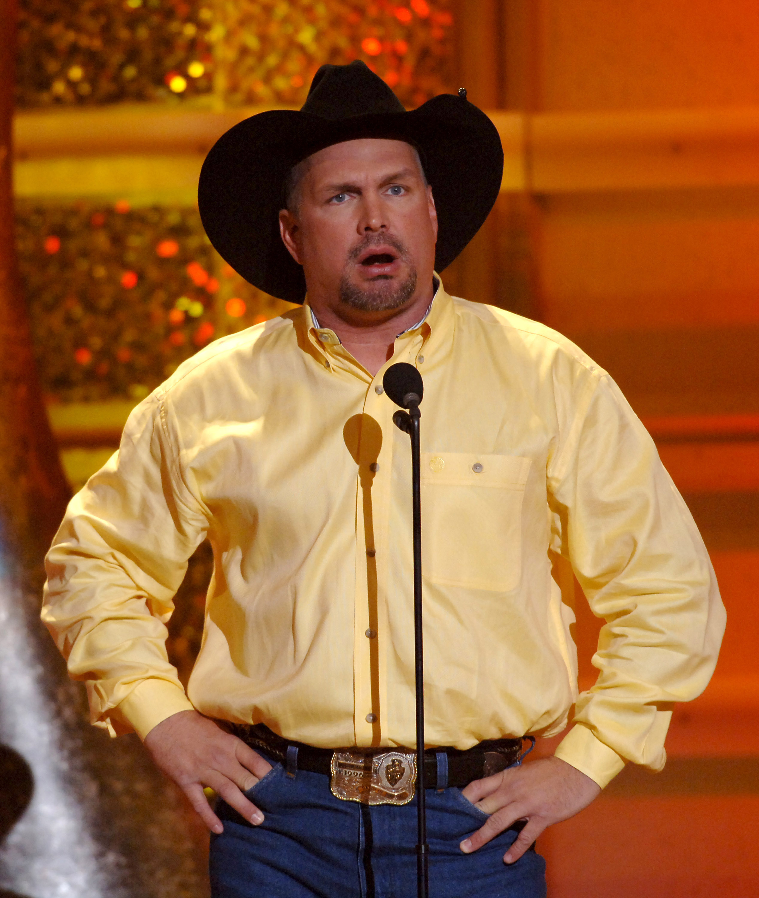 Garth Brooks during the 40th Annual Academy of Country Music Awards on May 18, 2005 | Source: Getty Images