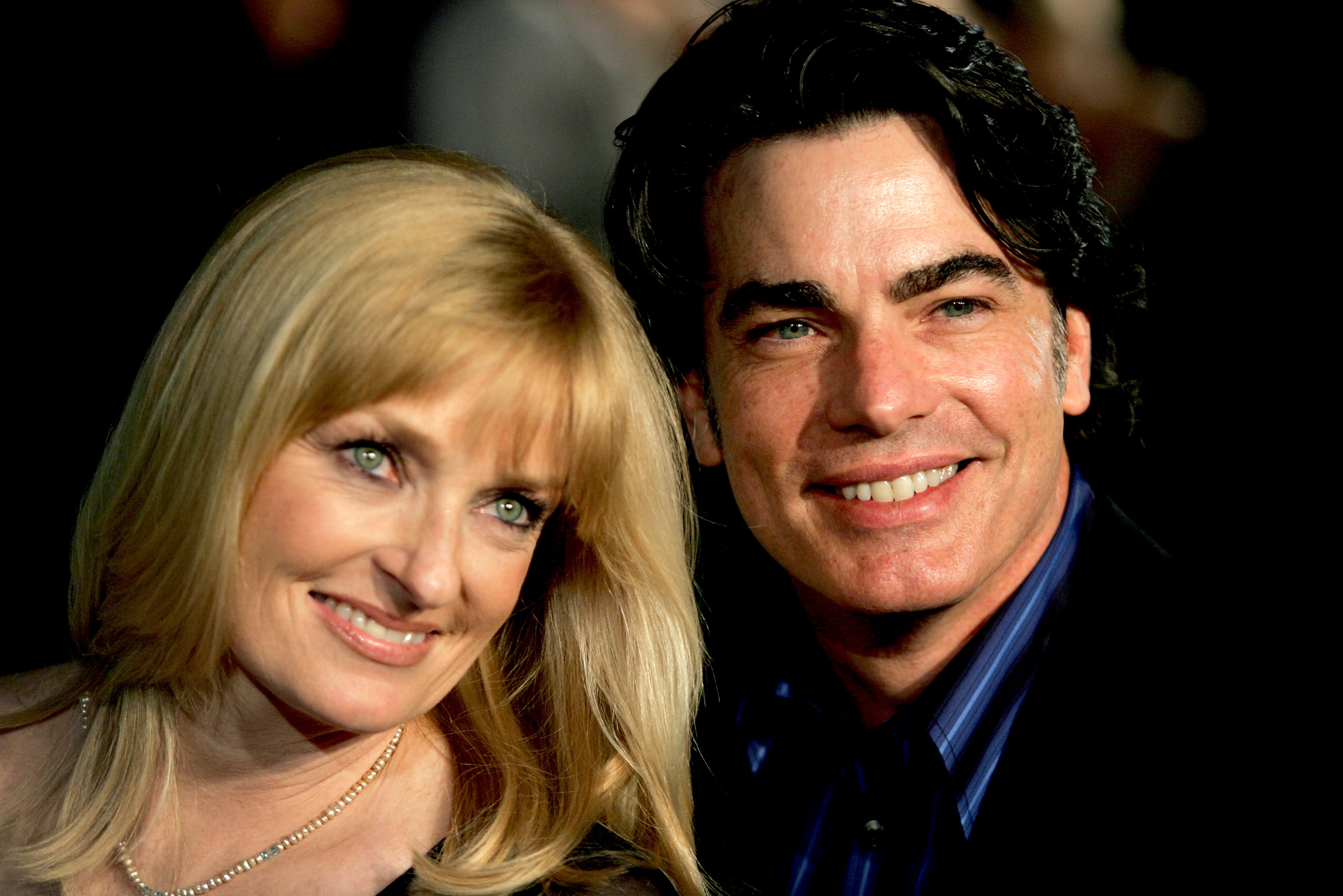 Paula Harwood and Peter Gallagher at the Vanity Fair Oscar party on February 27, 2005, in West Hollywood, California. | Source: Getty Images