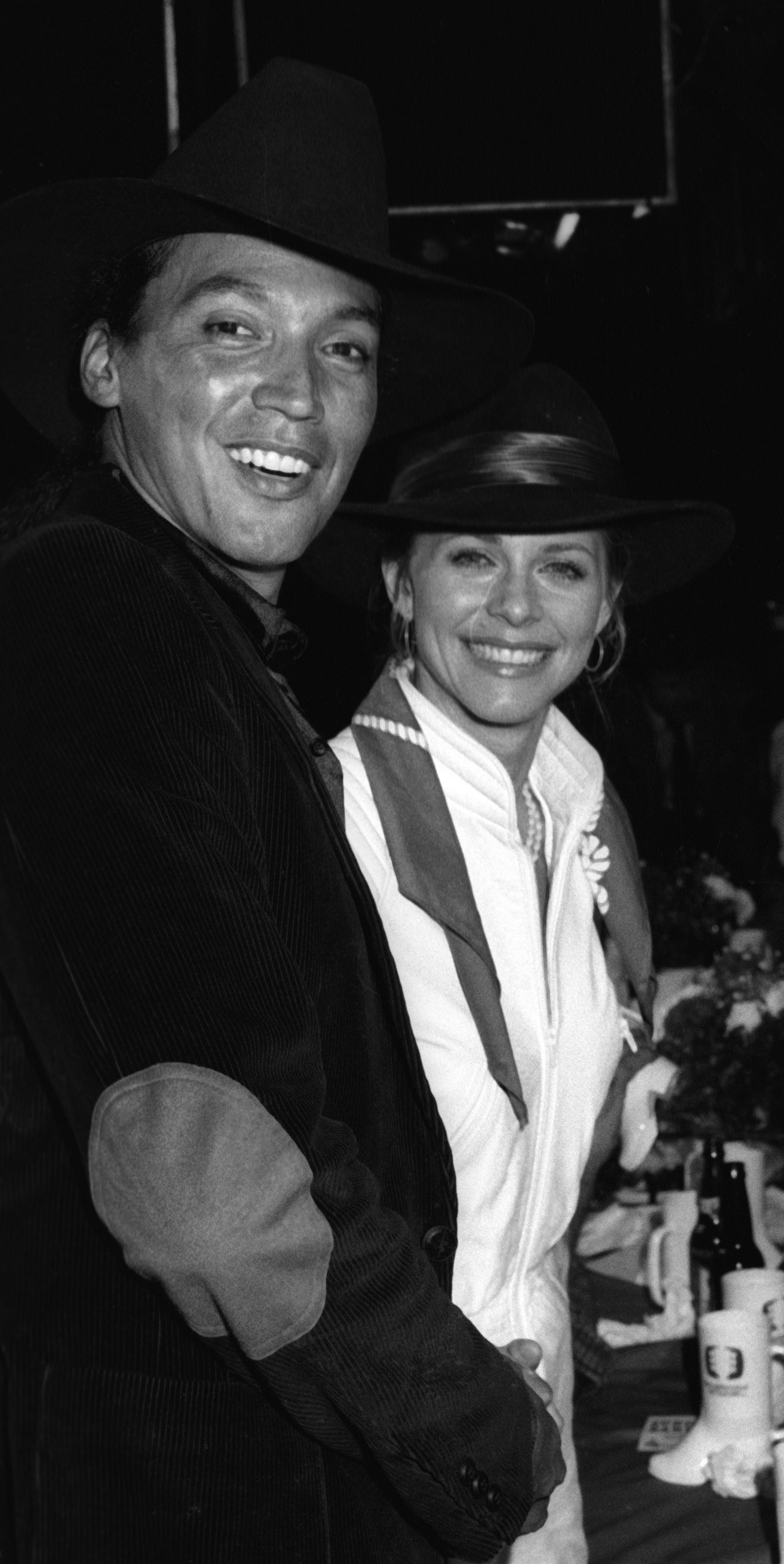 Henry Kingi and Lindsay Wagner at The Nashville Network Telecast Party on March 7, 1983, in Hollywood, California | Source: Getty Images