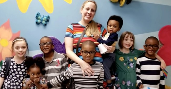 Andi Bonura with some of her children. | Source: youtube.com/CBS News