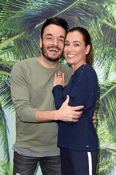 Jana Ina und ihr Ehemann Giovanni Zarrella, "Reise-Battle", 2019, Berlin | Quelle: Getty Images