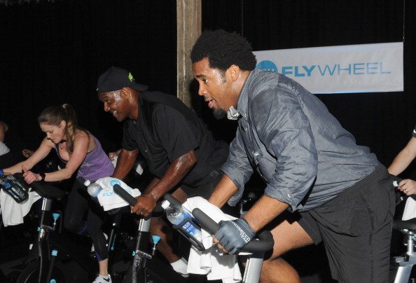 Katy Kellner, former NFL players Derrick Brooks and Dhani Jones attend The Flywheel Challenge at the NFL House hosted by Shannon Sharpe on February 1, 2013 | Photo: Getty Images
