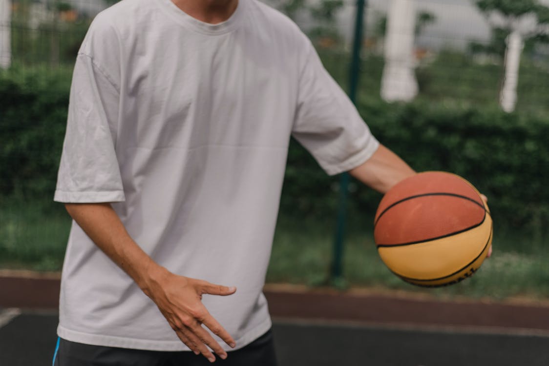 His friend, Brandon, tried the shoes on and noticed something none of the others had. | Source: Pexels