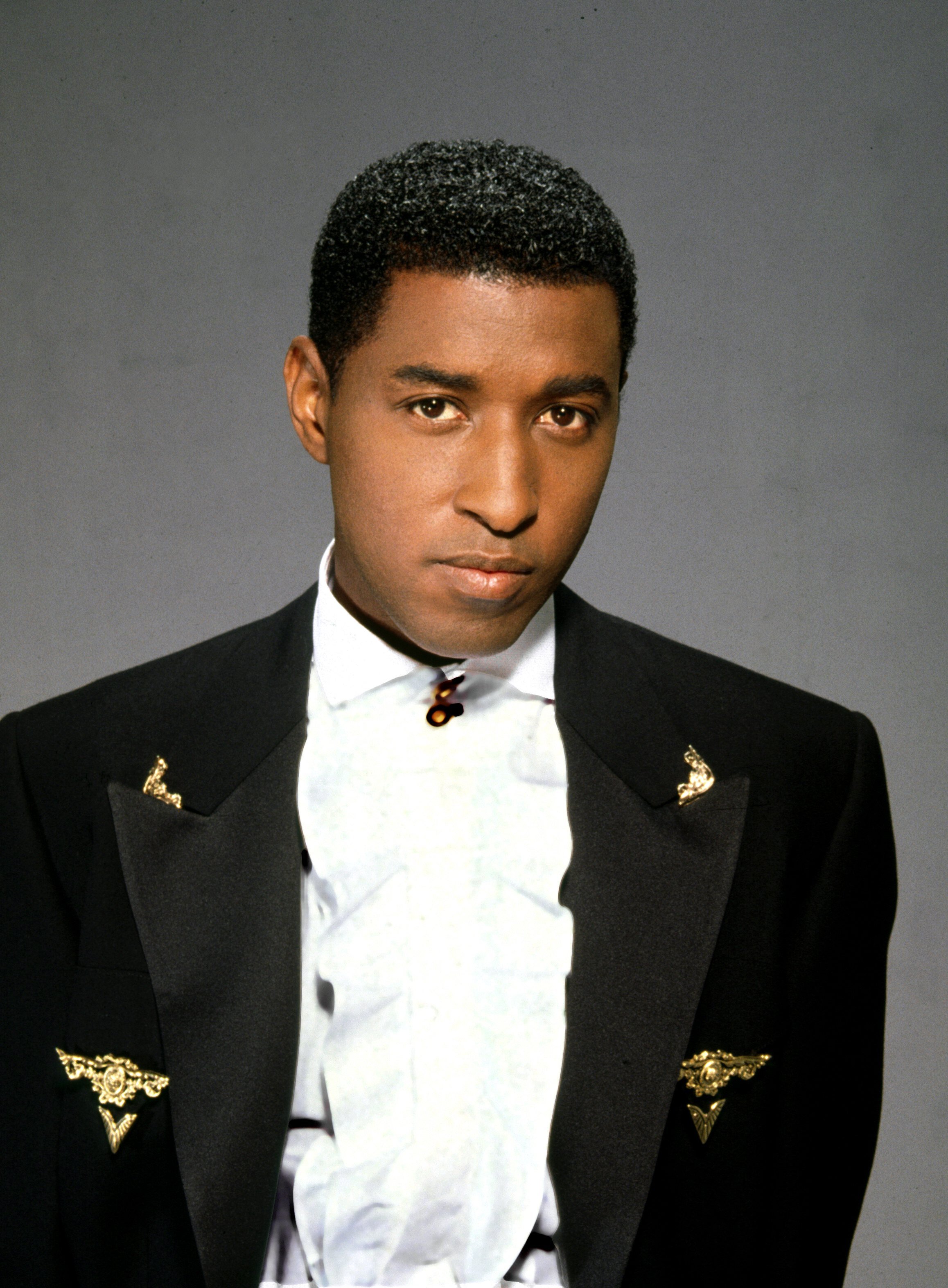 Babyface during a portrait session in 1992. | Photo: Getty Images