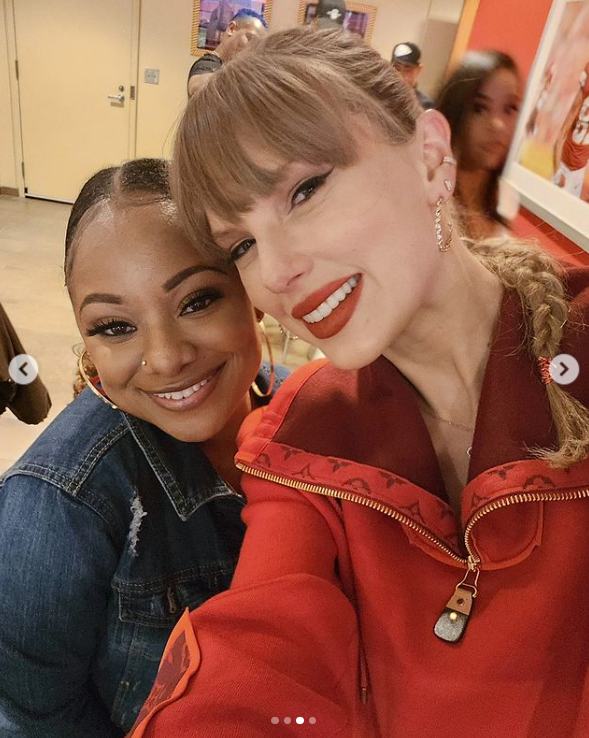 Whitney Ricketts and Taylor Swift at Arrowhead Stadium, posted on November 29, 2024 | Source: Instagram.com/missswissrolls