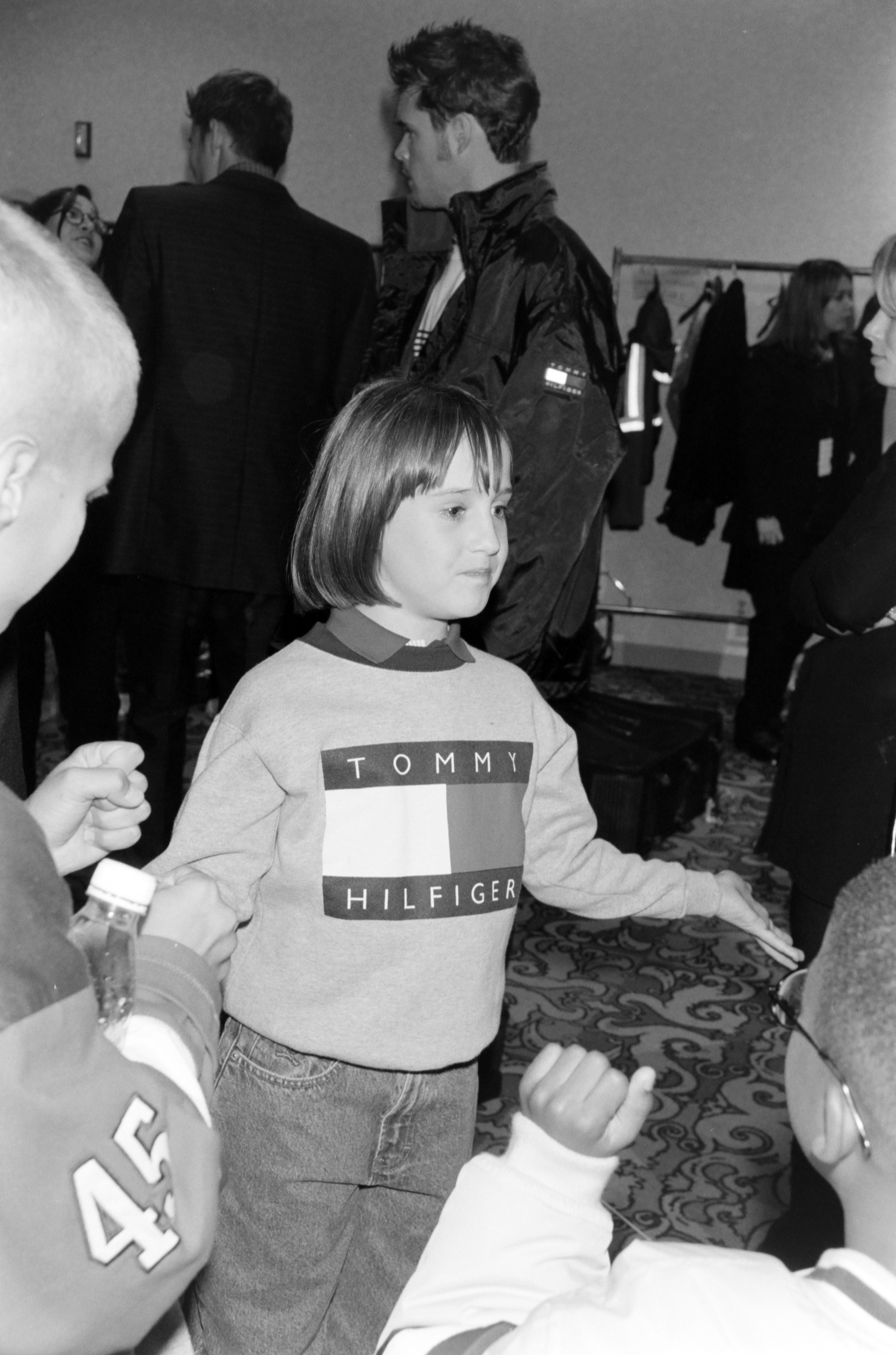 Mara Wilson attends the sixth annual Race to Erase MS benefit, sponsored by Tommy Hilfiger, in Los Angeles, California, on November 14, 1997 | Source: Getty Images