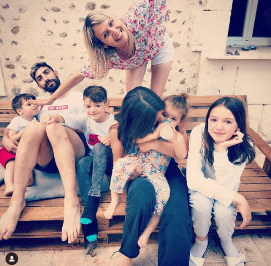 Capture d'écran | Photo : instagram.com/familledol_byambre