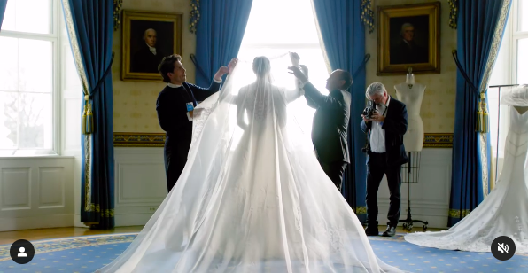 Naomi Biden getting ready on her wedding day with the help of people. | Source: Instagram/naomibiden