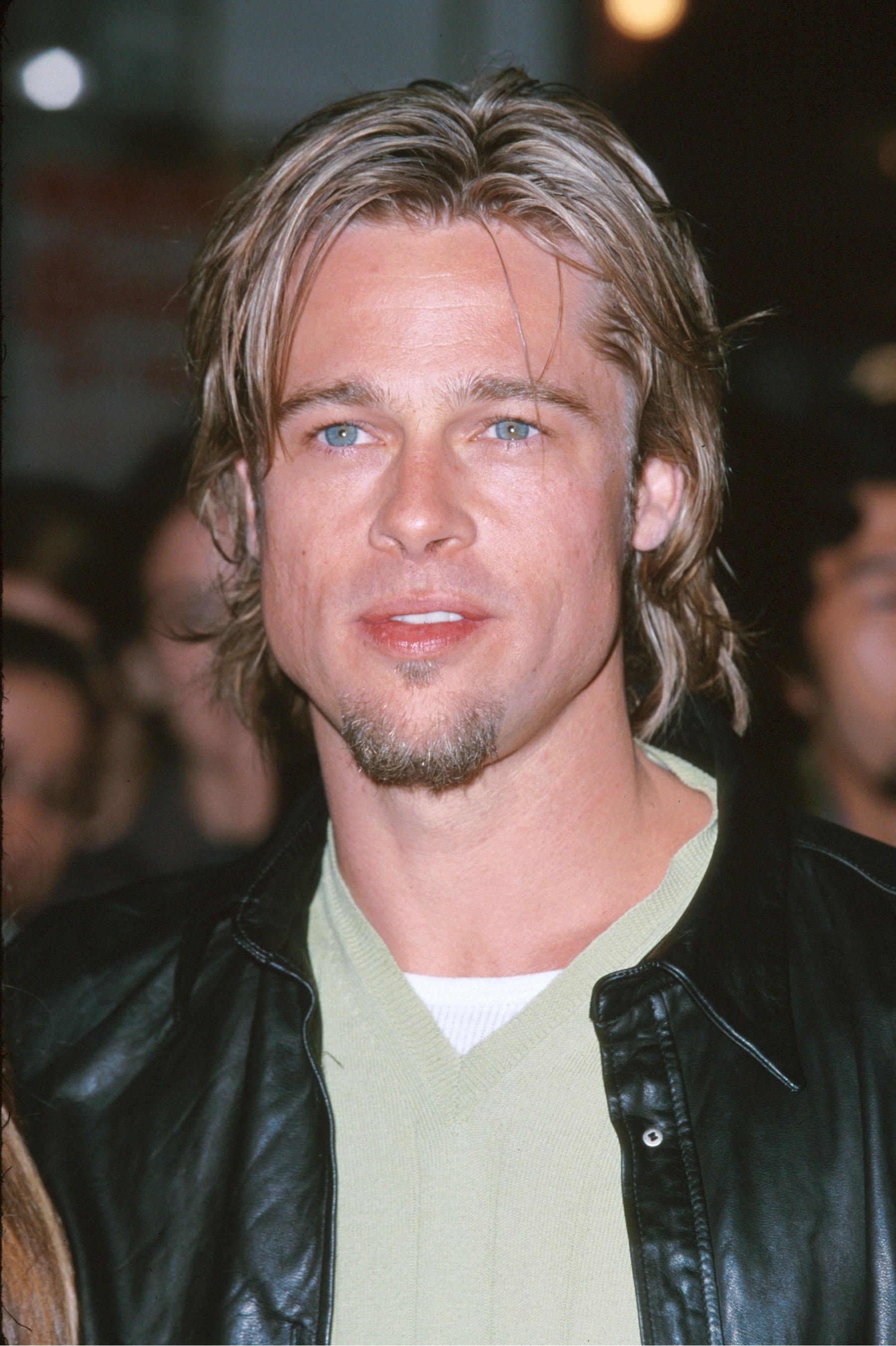 Brad Pitt during "Erin Brockovich" Premiere at Mann Village Theatre in Westwood, California on March 14, 2000. | Source: Getty Images
