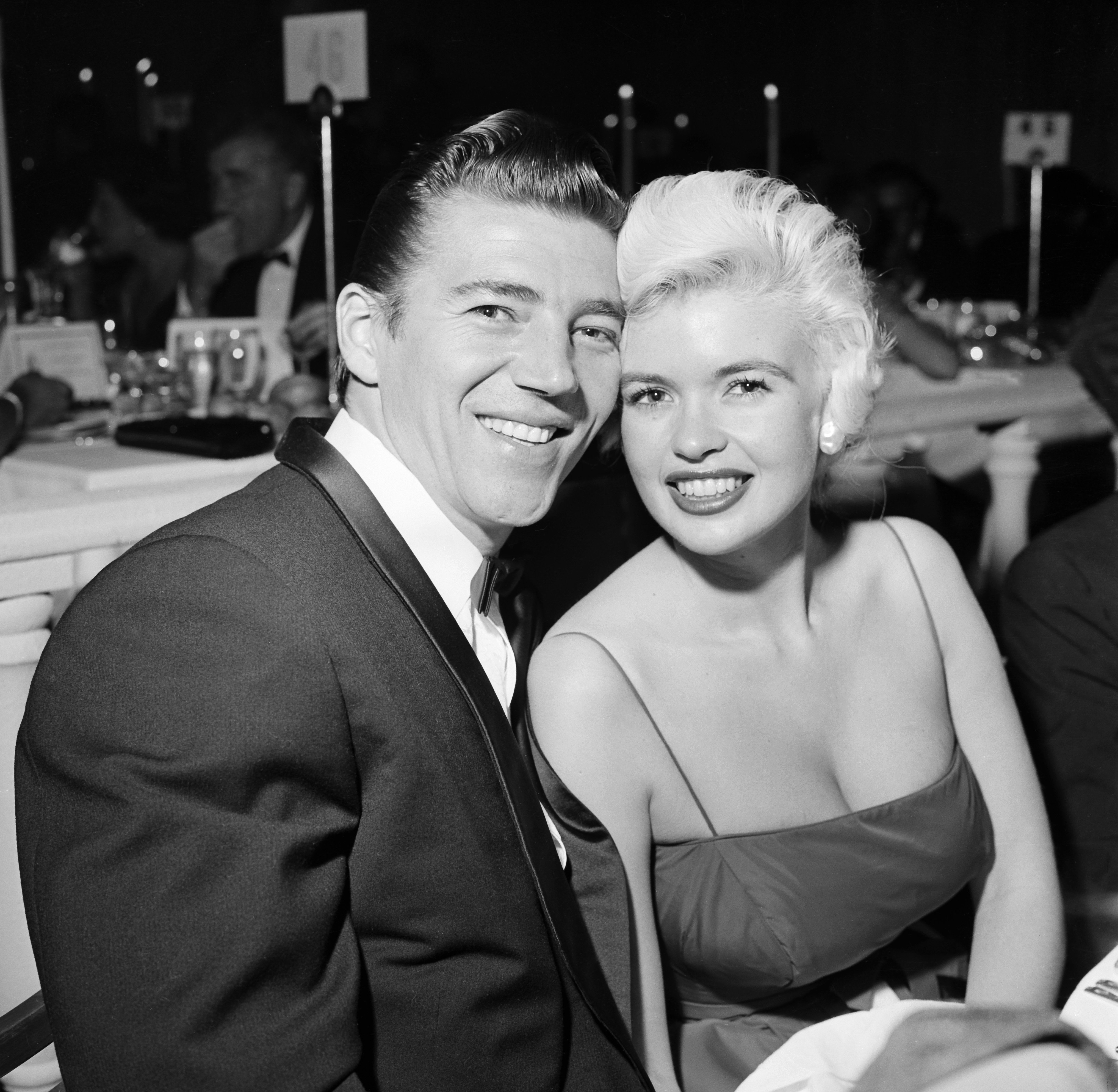 Mickey Hargitay and Jayne Mansfield at an event in Los Angeles circa 1958 | Source: Getty Images