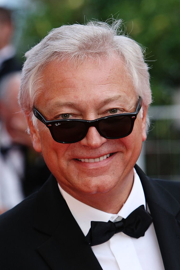 Laurent Boyer très élégant. | Photo : Getty Images