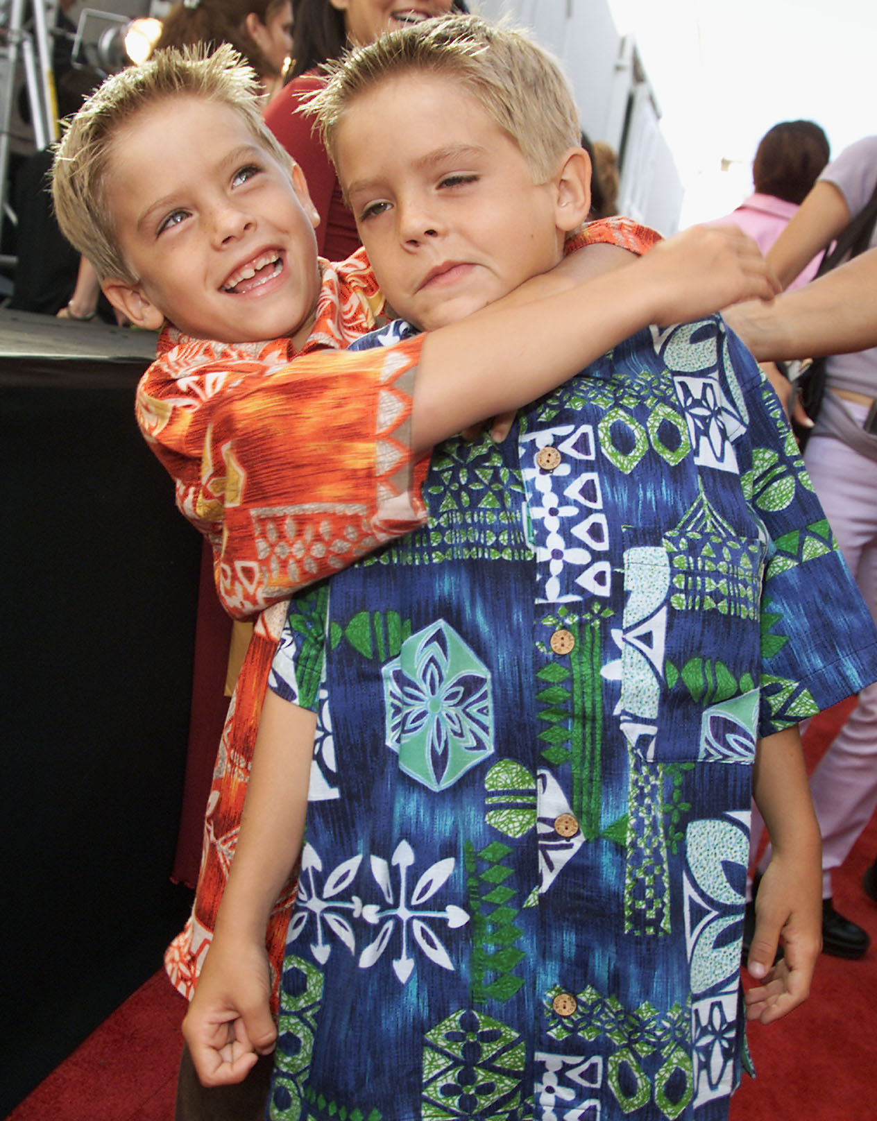 Dylan and Cole Sprouse at the 2000 MTV Movie Awards in Culver City, California, on June 3. | Source: Getty Images