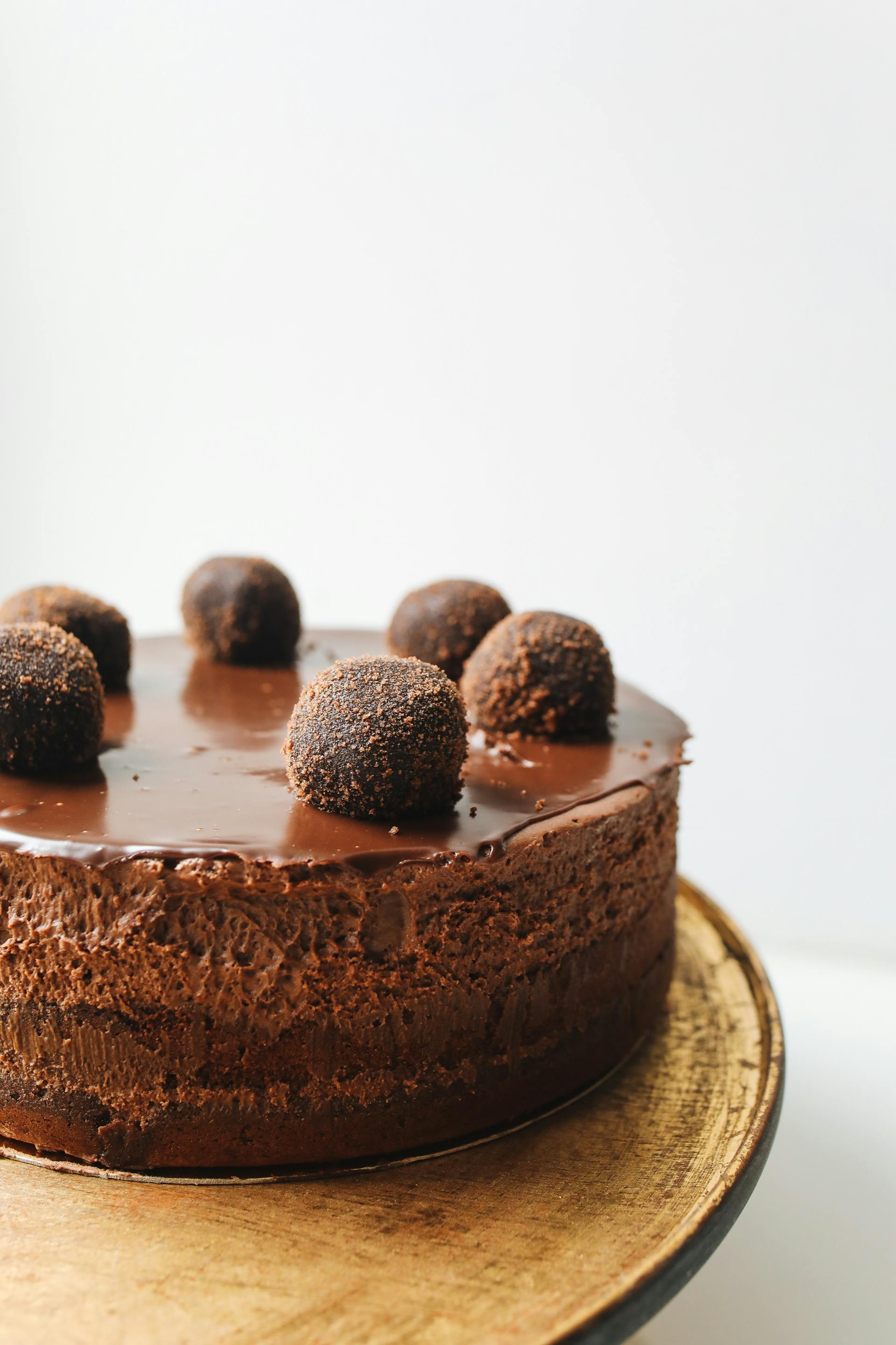 Chocolate cake on a board | Source: Pexels