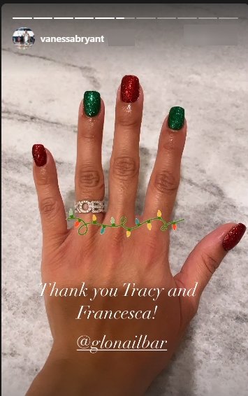 VAnessa Bryant shows off her manicure on her Instagram story | Photo: Instagram/vanessabryant