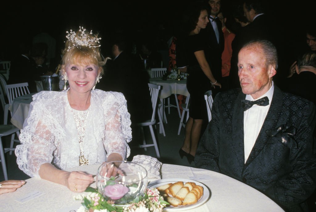 Annie Cordy et son mari lors de la soirée hommage à Dalida le 31 mars 1988, Paris, France. | Photo : Getty Images
